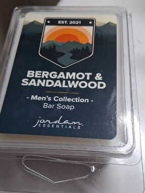 Jordan Essentials Bergamot & Sandalwood Men's Bar Soap